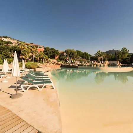 Les Bastides Aux Restanques Du Golfe De St-tropez - Maeva Apartment *